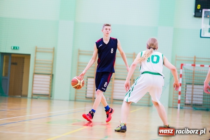 Zdjęcie w galerii na portalu naszraciborz.pl: Gimnazjum nr 1 drugie w półfinale wojewódzkim wiadomości z regionu