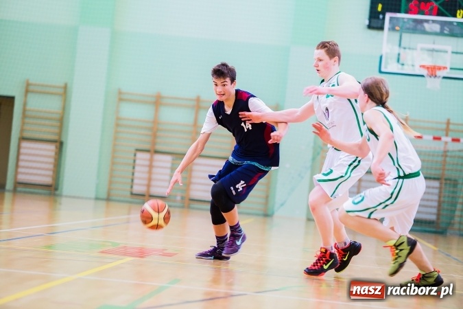 Zdjęcie w galerii na portalu naszraciborz.pl: Gimnazjum nr 1 drugie w półfinale wojewódzkim wiadomości z regionu