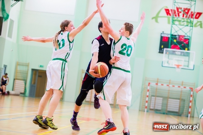 Zdjęcie w galerii na portalu naszraciborz.pl: Gimnazjum nr 1 drugie w półfinale wojewódzkim wiadomości z regionu