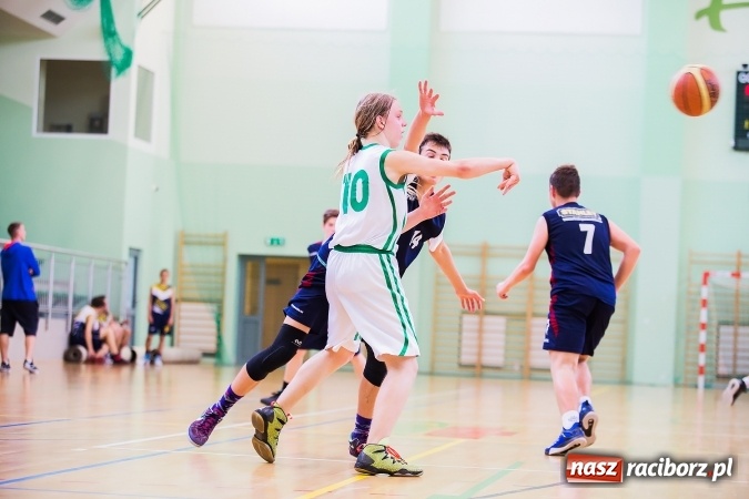 Zdjęcie w galerii na portalu naszraciborz.pl: Gimnazjum nr 1 drugie w półfinale wojewódzkim wiadomości z regionu