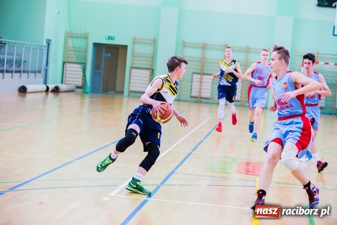 Zdjęcie w galerii na portalu naszraciborz.pl: Gimnazjum nr 1 drugie w półfinale wojewódzkim wiadomości z regionu