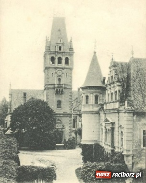 Zdjęcie w galerii na portalu naszraciborz.pl: Lekcja o pałacach Górnego Śląska dla uczniów Liceum Plastycznego wiadomości z regionu