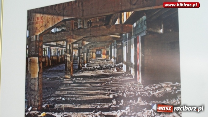 Zdjęcie w galerii na portalu naszraciborz.pl: Kryminalny obraz Miasta - wernisaż wystawy w Galerii GAWRA  wiadomości z regionu