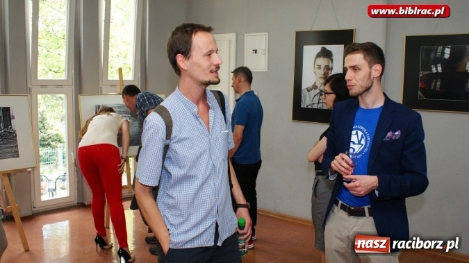 Zdjęcie w galerii na portalu naszraciborz.pl: Kryminalny obraz Miasta - wernisaż wystawy w Galerii GAWRA  wiadomości z regionu