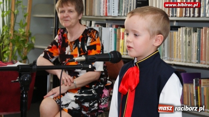 Zdjęcie w galerii na portalu naszraciborz.pl: Piyknie godali w bibliotece  wiadomości z regionu