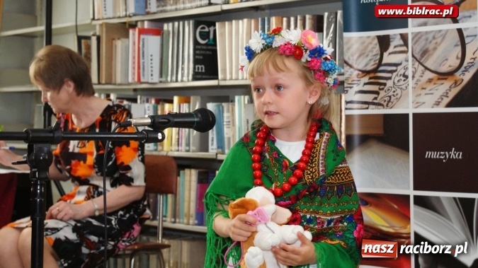 Zdjęcie w galerii na portalu naszraciborz.pl: Piyknie godali w bibliotece  wiadomości z regionu