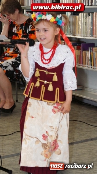 Zdjęcie w galerii na portalu naszraciborz.pl: Piyknie godali w bibliotece  wiadomości z regionu