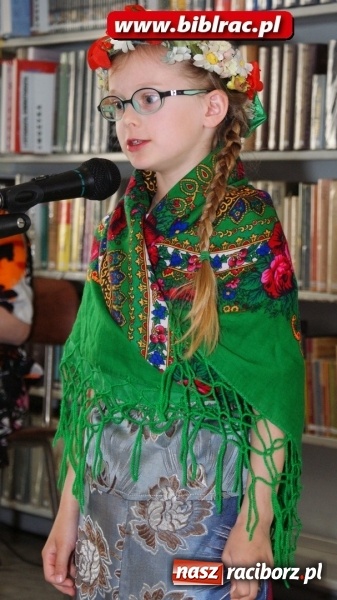 Zdjęcie w galerii na portalu naszraciborz.pl: Piyknie godali w bibliotece  wiadomości z regionu