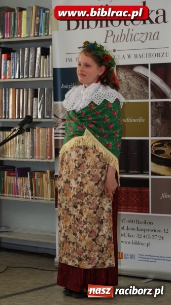 Zdjęcie w galerii na portalu naszraciborz.pl: Piyknie godali w bibliotece  wiadomości z regionu