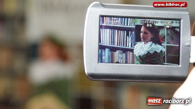 Zdjęcie w galerii na portalu naszraciborz.pl: Piyknie godali w bibliotece  wiadomości z regionu