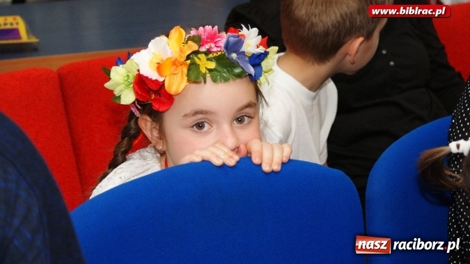 Zdjęcie w galerii na portalu naszraciborz.pl: Piyknie godali w bibliotece  wiadomości z regionu