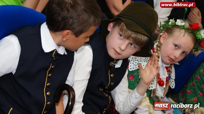 Zdjęcie w galerii na portalu naszraciborz.pl: Piyknie godali w bibliotece  wiadomości z regionu