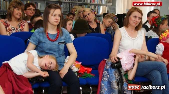 Zdjęcie w galerii na portalu naszraciborz.pl: Piyknie godali w bibliotece  wiadomości z regionu