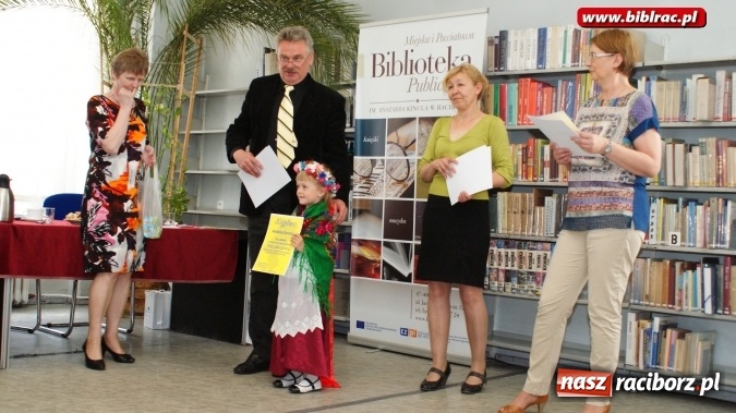 Zdjęcie w galerii na portalu naszraciborz.pl: Piyknie godali w bibliotece  wiadomości z regionu