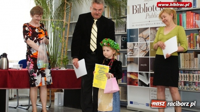 Zdjęcie w galerii na portalu naszraciborz.pl: Piyknie godali w bibliotece  wiadomości z regionu