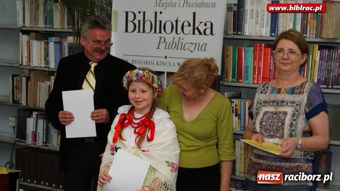 Zdjęcie w galerii na portalu naszraciborz.pl: Piyknie godali w bibliotece  wiadomości z regionu