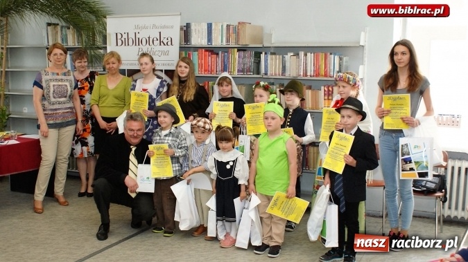 Zdjęcie w galerii na portalu naszraciborz.pl: Piyknie godali w bibliotece  wiadomości z regionu