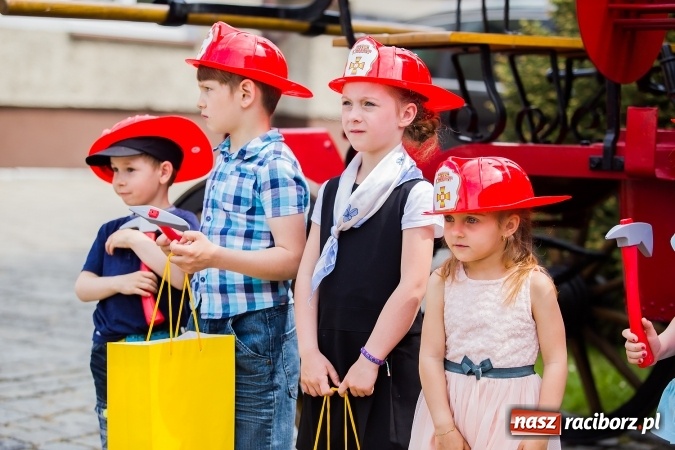 Zdjęcie w galerii na portalu naszraciborz.pl: Raciborskie obchody Dnia Strażaka - FOTOREPORTAŻ wiadomości z regionu