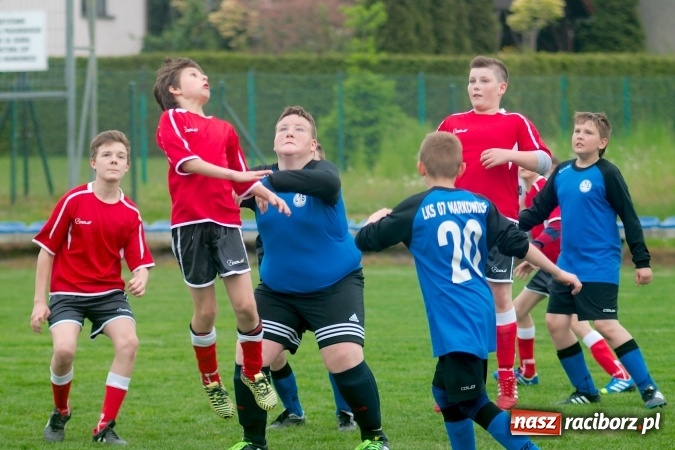 Zdjęcie w galerii na portalu naszraciborz.pl: Młodziki: Emocjonujące spotkanie w Markowicach zakończone podziałem punktów wiadomości z regionu