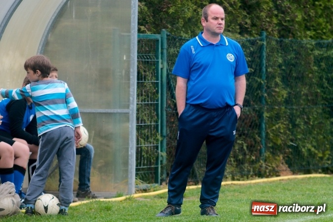 Zdjęcie w galerii na portalu naszraciborz.pl: Młodziki: Emocjonujące spotkanie w Markowicach zakończone podziałem punktów wiadomości z regionu