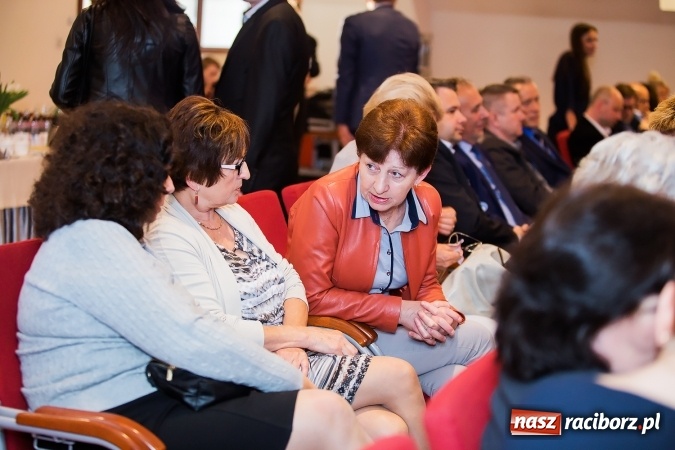 Zdjęcie w galerii na portalu naszraciborz.pl: Raciborskie Centrum Medyczne świętowało na zamku 5-lecie działalności w systemie publicznej ochrony zdrowia wiadomości z regionu