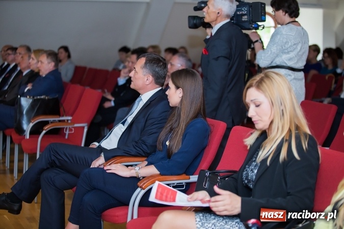 Zdjęcie w galerii na portalu naszraciborz.pl: Raciborskie Centrum Medyczne świętowało na zamku 5-lecie działalności w systemie publicznej ochrony zdrowia wiadomości z regionu