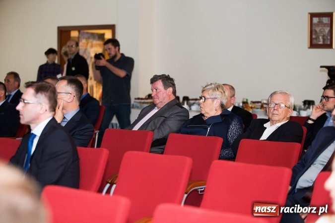 Zdjęcie w galerii na portalu naszraciborz.pl: Raciborskie Centrum Medyczne świętowało na zamku 5-lecie działalności w systemie publicznej ochrony zdrowia wiadomości z regionu
