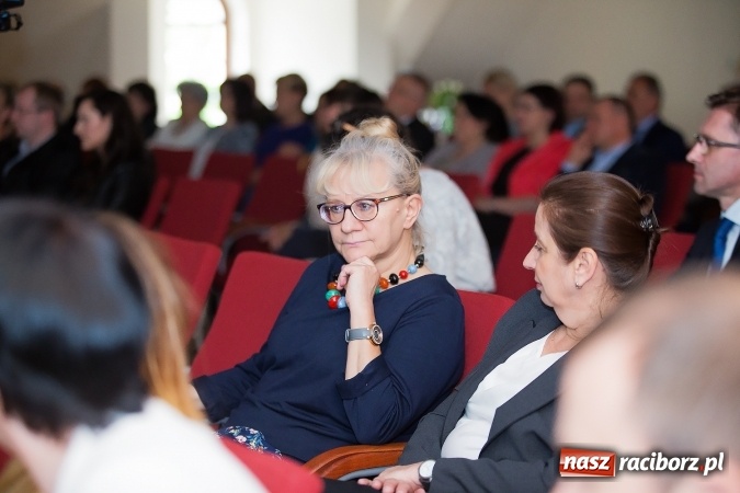 Zdjęcie w galerii na portalu naszraciborz.pl: Raciborskie Centrum Medyczne świętowało na zamku 5-lecie działalności w systemie publicznej ochrony zdrowia wiadomości z regionu