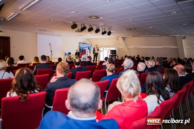 Zdjęcie w galerii na portalu naszraciborz.pl: Raciborskie Centrum Medyczne świętowało na zamku 5-lecie działalności w systemie publicznej ochrony zdrowia wiadomości z regionu