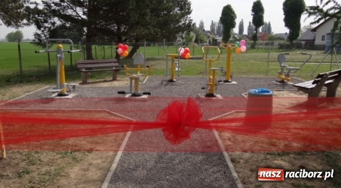 Zdjęcie w galerii na portalu naszraciborz.pl: Siłownia napowietrzna w Wojnowicach już otwarta wiadomości z regionu