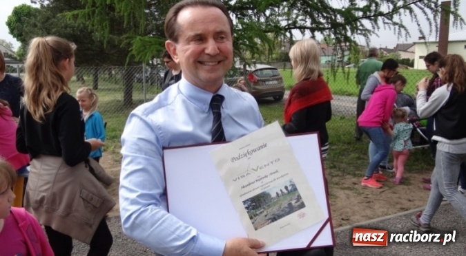 Zdjęcie w galerii na portalu naszraciborz.pl: Siłownia napowietrzna w Wojnowicach już otwarta wiadomości z regionu