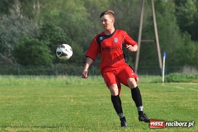 Zdjęcie w galerii na portalu naszraciborz.pl: Dobra passa Brzezia trwa. Tym razem wygrana ze Stalą wiadomości z regionu