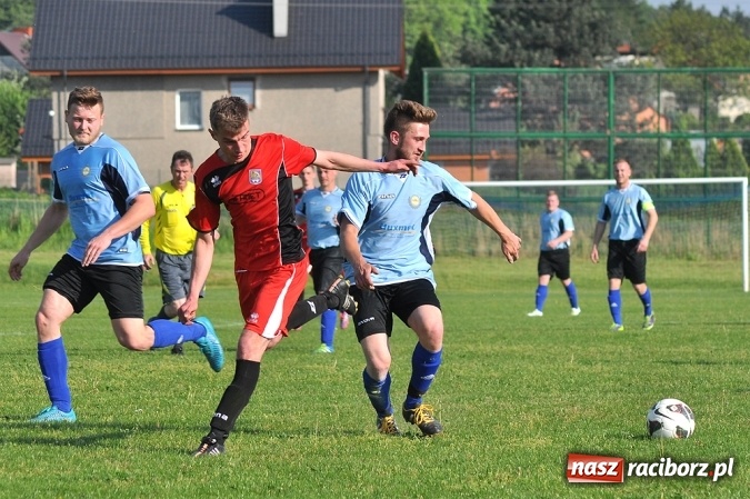 Zdjęcie w galerii na portalu naszraciborz.pl: Dobra passa Brzezia trwa. Tym razem wygrana ze Stalą wiadomości z regionu