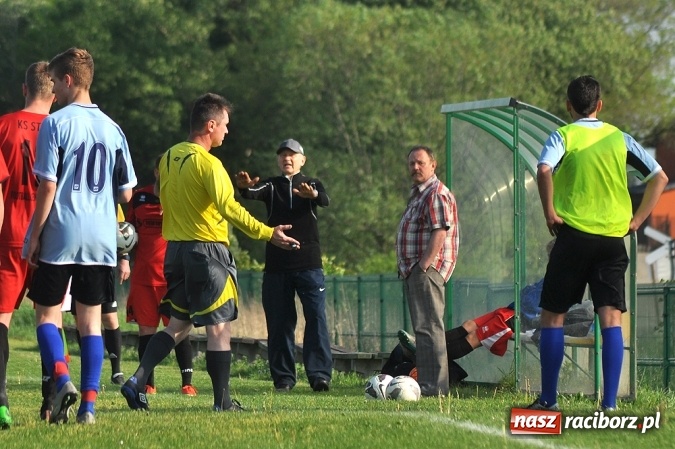 Zdjęcie w galerii na portalu naszraciborz.pl: Dobra passa Brzezia trwa. Tym razem wygrana ze Stalą wiadomości z regionu