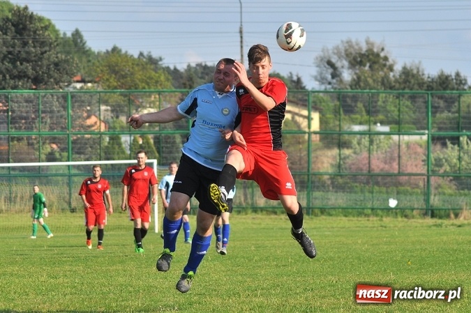 Zdjęcie w galerii na portalu naszraciborz.pl: Dobra passa Brzezia trwa. Tym razem wygrana ze Stalą wiadomości z regionu