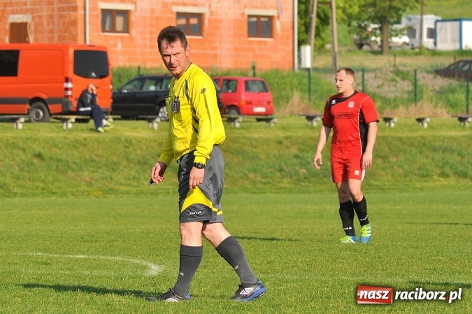 Zdjęcie w galerii na portalu naszraciborz.pl: Dobra passa Brzezia trwa. Tym razem wygrana ze Stalą wiadomości z regionu