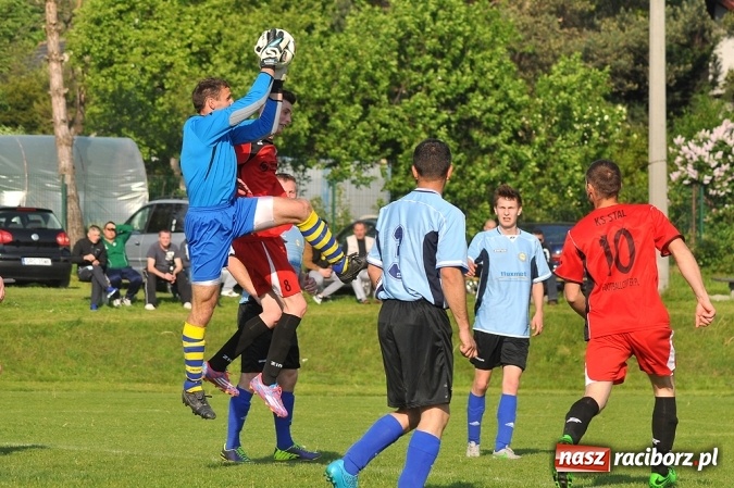 Zdjęcie w galerii na portalu naszraciborz.pl: Dobra passa Brzezia trwa. Tym razem wygrana ze Stalą wiadomości z regionu