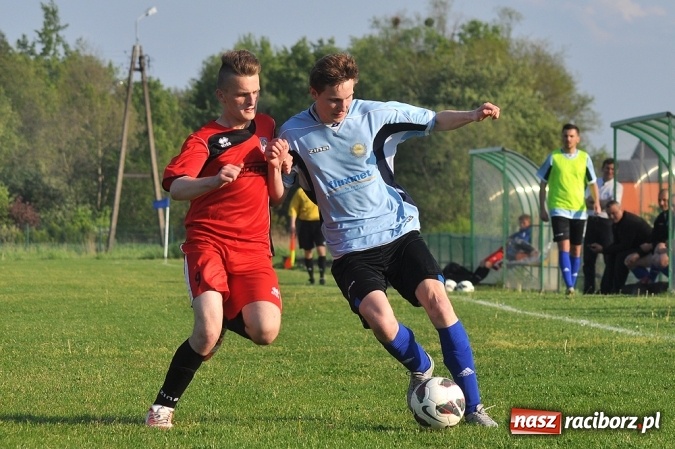 Zdjęcie w galerii na portalu naszraciborz.pl: Dobra passa Brzezia trwa. Tym razem wygrana ze Stalą wiadomości z regionu