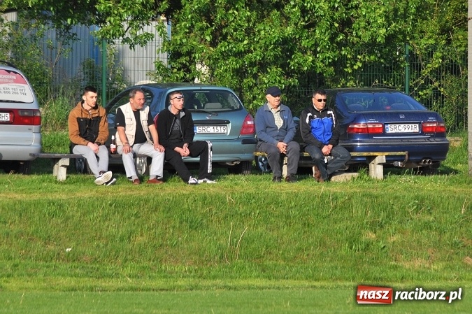 Zdjęcie w galerii na portalu naszraciborz.pl: Dobra passa Brzezia trwa. Tym razem wygrana ze Stalą wiadomości z regionu