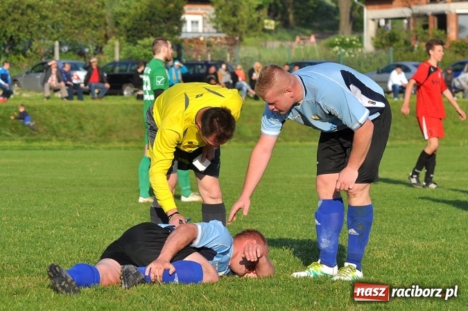 Zdjęcie w galerii na portalu naszraciborz.pl: Dobra passa Brzezia trwa. Tym razem wygrana ze Stalą wiadomości z regionu