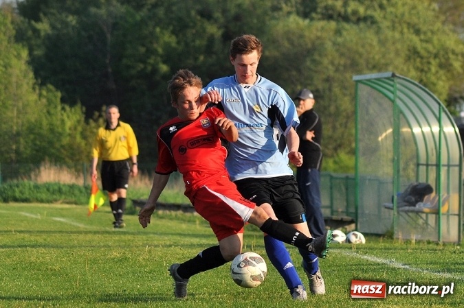Zdjęcie w galerii na portalu naszraciborz.pl: Dobra passa Brzezia trwa. Tym razem wygrana ze Stalą wiadomości z regionu