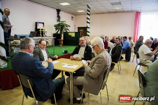 Zdjęcie w galerii na portalu naszraciborz.pl: Turniej w skata w Domu Kultury w Bojanowie wiadomości z regionu