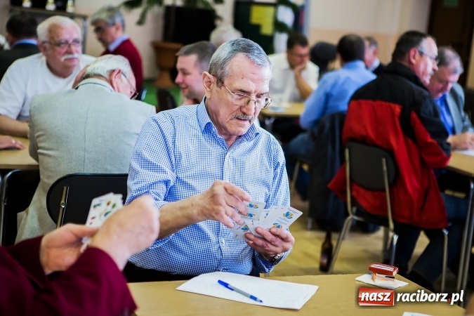 Zdjęcie w galerii na portalu naszraciborz.pl: Turniej w skata w Domu Kultury w Bojanowie wiadomości z regionu