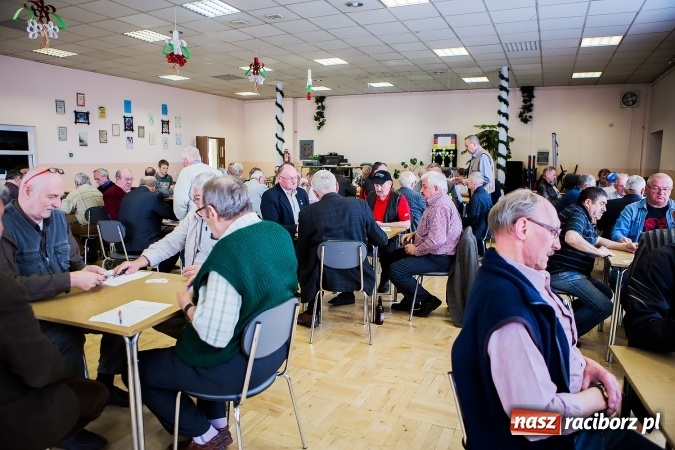Zdjęcie w galerii na portalu naszraciborz.pl: Turniej w skata w Domu Kultury w Bojanowie wiadomości z regionu