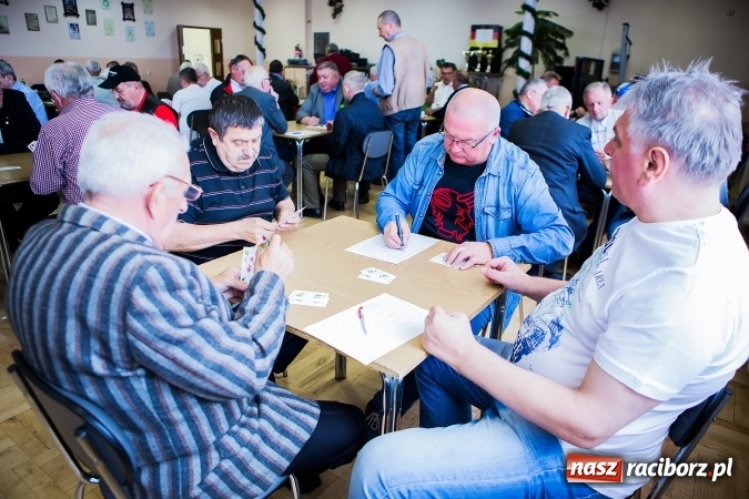 Zdjęcie w galerii na portalu naszraciborz.pl: Turniej w skata w Domu Kultury w Bojanowie wiadomości z regionu