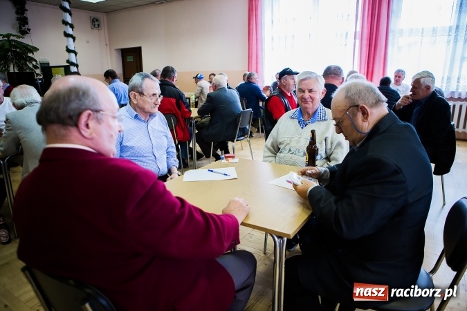 Zdjęcie w galerii na portalu naszraciborz.pl: Turniej w skata w Domu Kultury w Bojanowie wiadomości z regionu