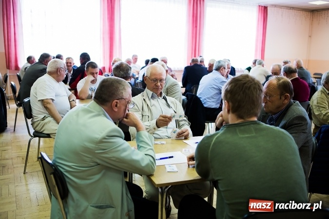 Zdjęcie w galerii na portalu naszraciborz.pl: Turniej w skata w Domu Kultury w Bojanowie wiadomości z regionu