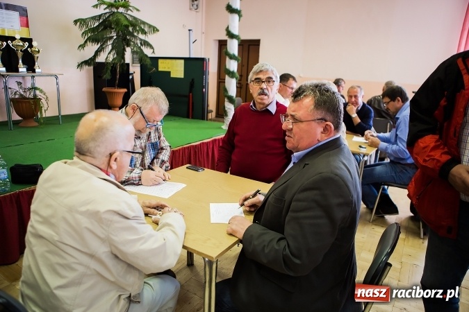 Zdjęcie w galerii na portalu naszraciborz.pl: Turniej w skata w Domu Kultury w Bojanowie wiadomości z regionu