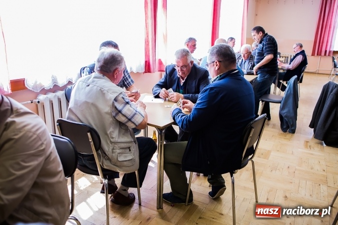 Zdjęcie w galerii na portalu naszraciborz.pl: Turniej w skata w Domu Kultury w Bojanowie wiadomości z regionu