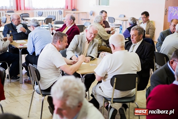 Zdjęcie w galerii na portalu naszraciborz.pl: Turniej w skata w Domu Kultury w Bojanowie wiadomości z regionu